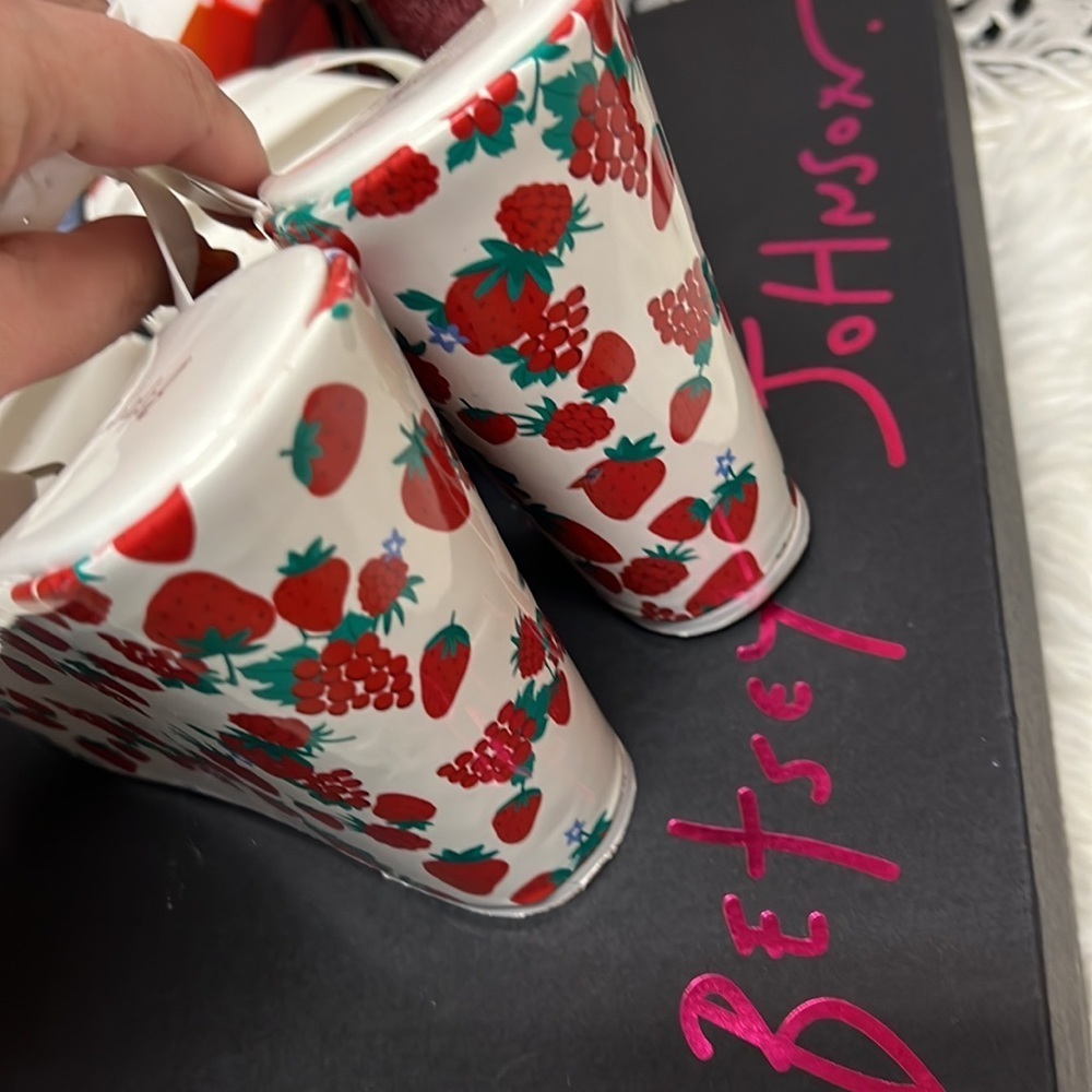 Betsey Johnson Landry Berry Wedge Sandal Size 8.5 - Picture 5 of 7